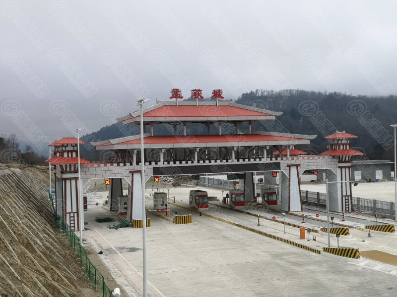 孟獲城高速路收費(fèi)站合成樹脂瓦 孟獲城高速路收費(fèi)站合成樹脂瓦